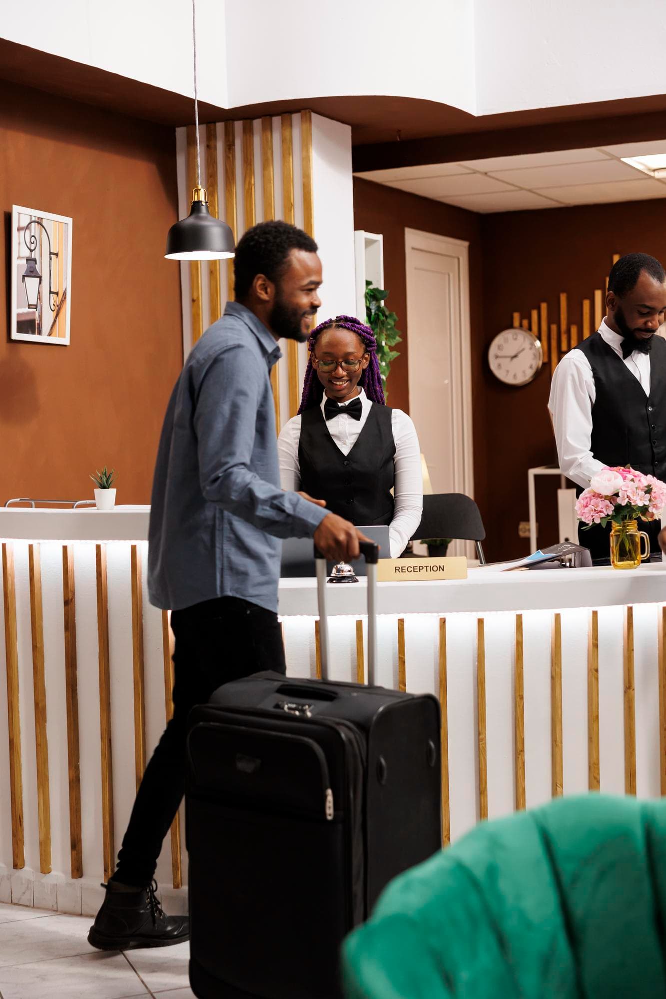 Restaurants & Hotels